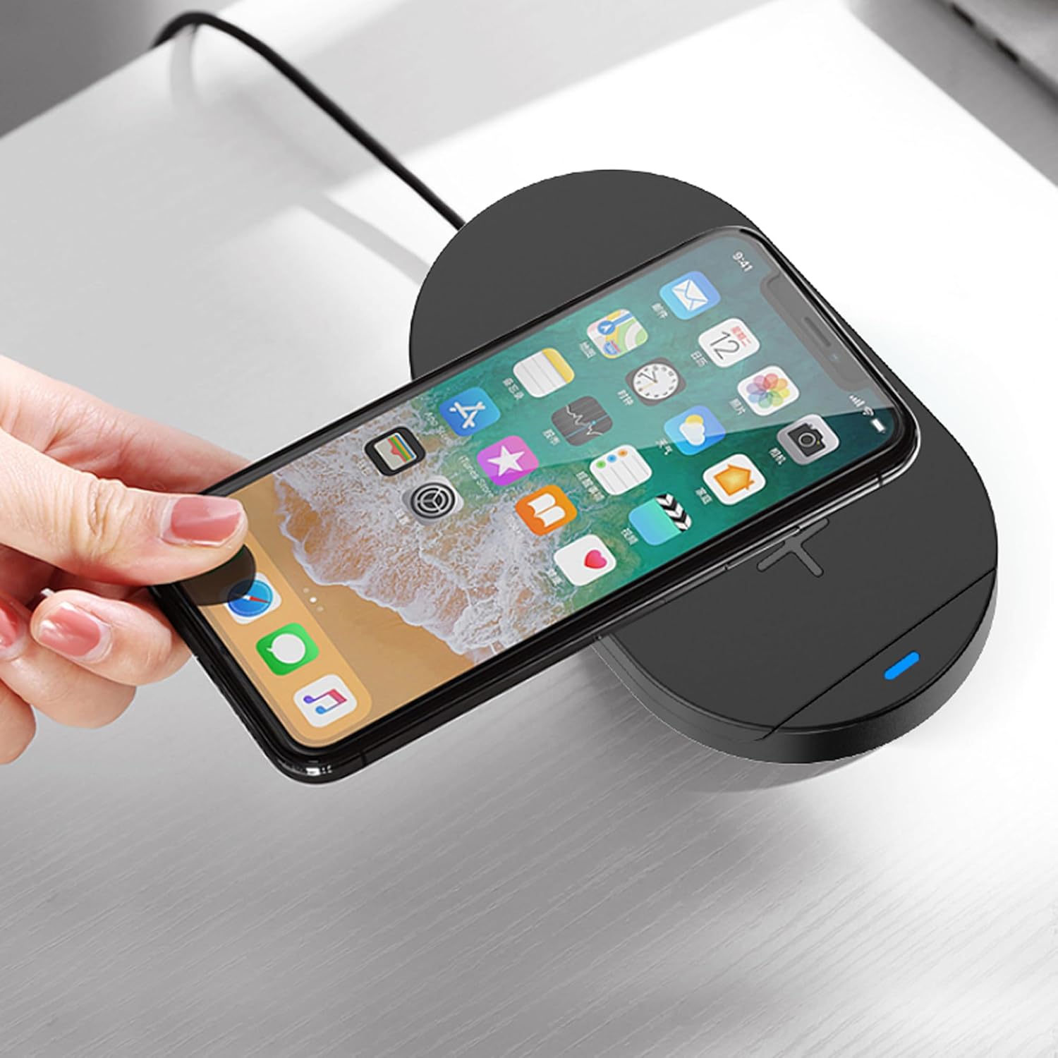 Entronix Wireless Fast Charging Stand Pad - USB-C/iPhone/Android